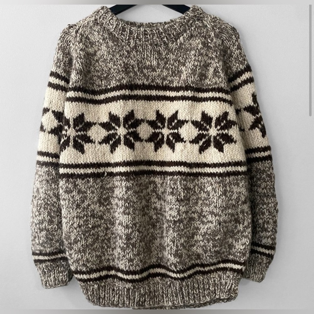 100% Wool Knit Heather Brown Cream Snowflake Fair Isle Made In Nepal Sweater